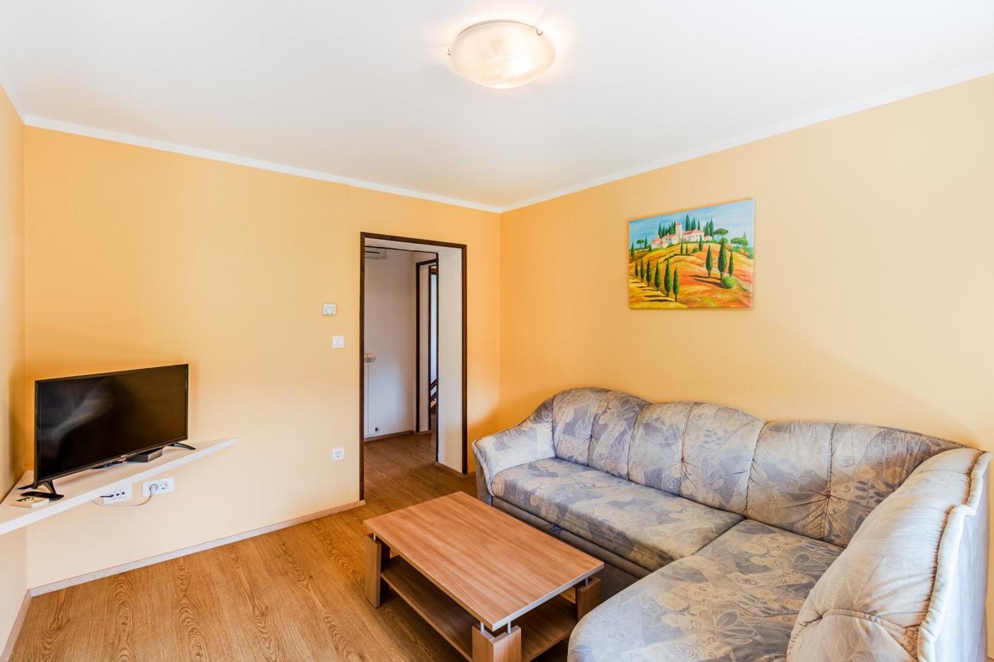Apartments Orhideja โทลมิน ภายนอก รูปภาพ