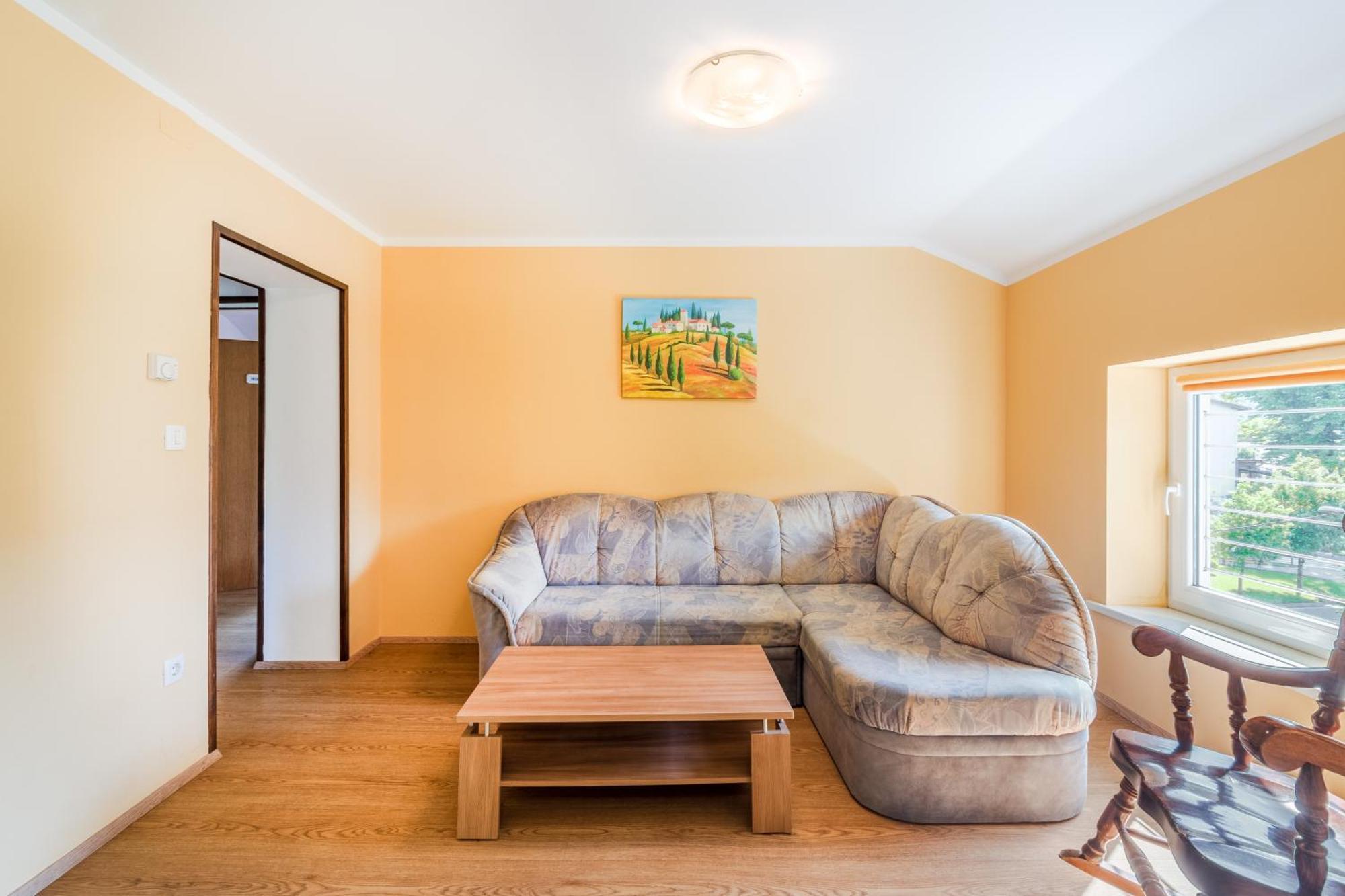 Apartments Orhideja โทลมิน ภายนอก รูปภาพ