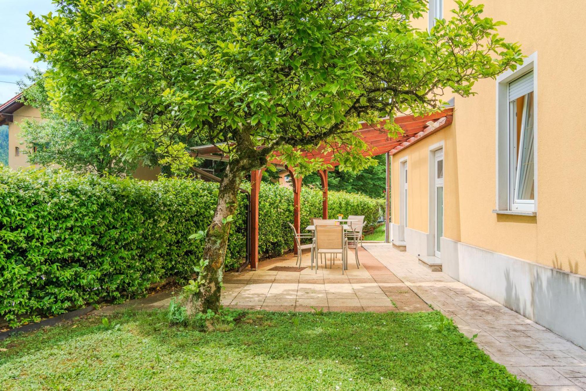 Apartments Orhideja โทลมิน ภายนอก รูปภาพ